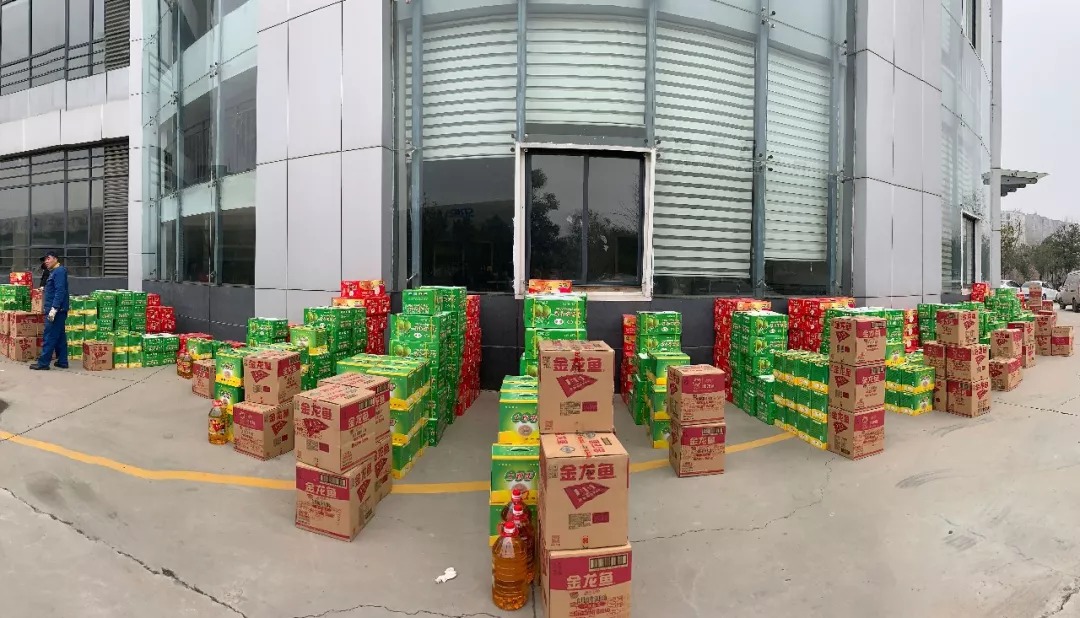新春送温暖 众博手机官方网站_众博(中国)为全体员工发放新春物资